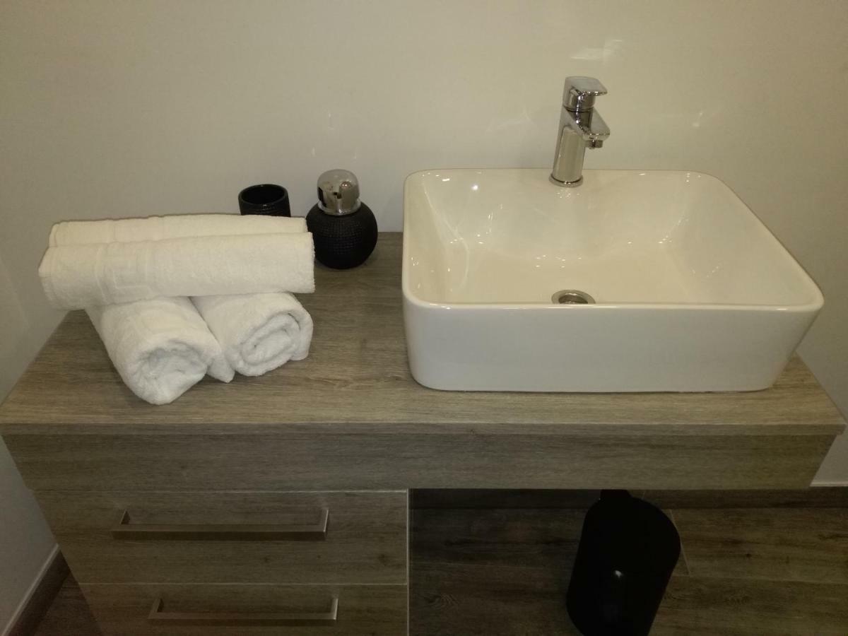 Apartment Simply Rodin คาชเตลา ภายนอก รูปภาพ