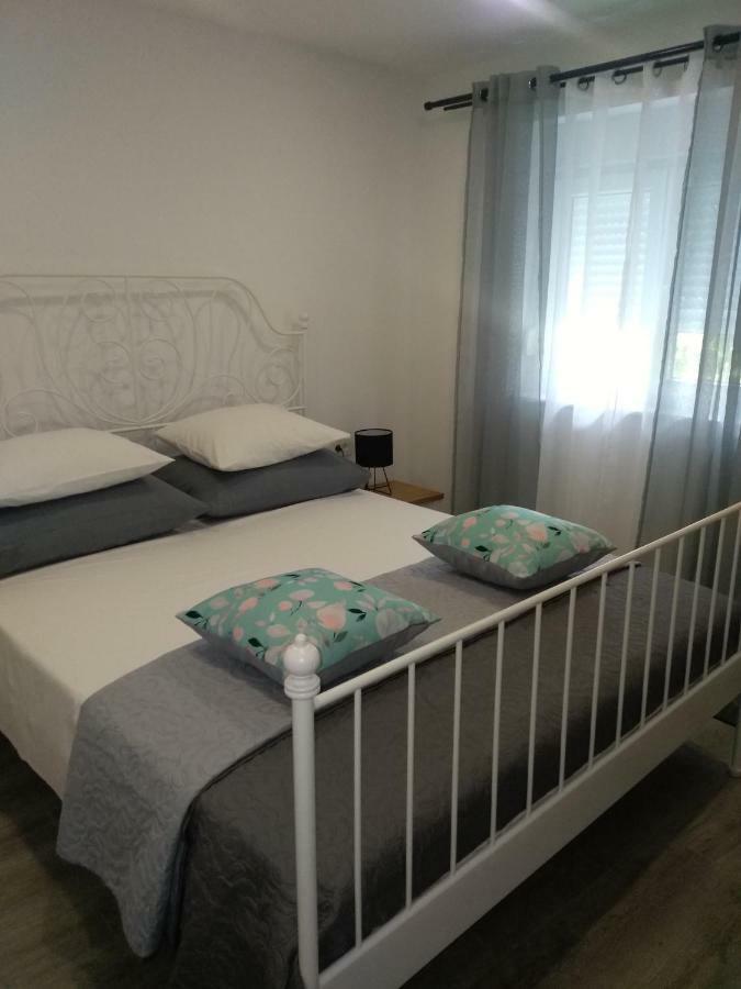 Apartment Simply Rodin คาชเตลา ภายนอก รูปภาพ